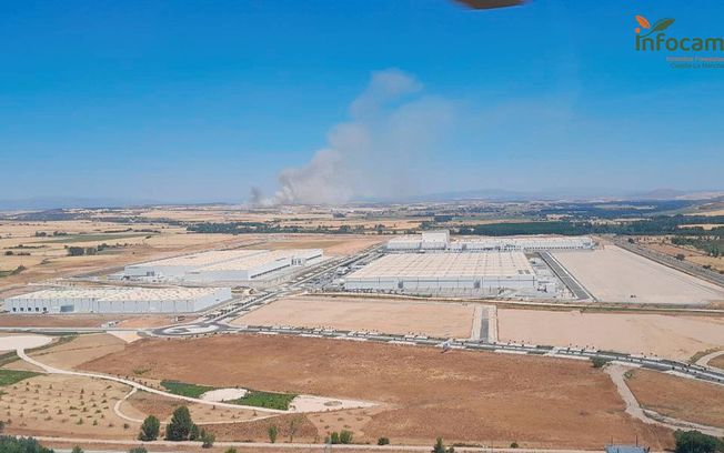 FINALMENTE se declara CONTROLADO el incendio de Yunquera de Henares aunque siguen trabajando 5 medios de extinción terrestre y 18 personas