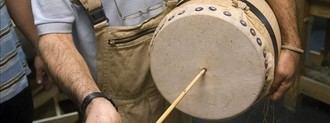 La Escuela de Folklore de la Diputación de Guadalajara convoca un cursillo de construcción de zambombas