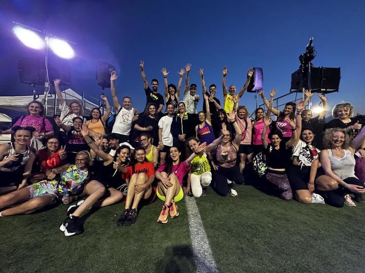 Éxito de masterclass de zumba setera en Quer