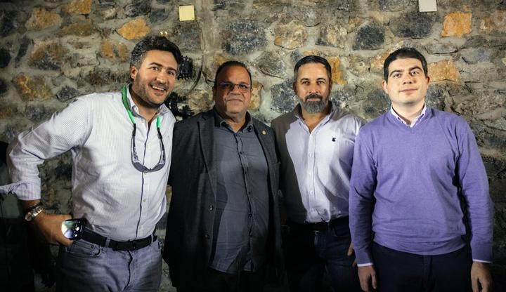 Abascal acusa a Page de ser disidencia calculada en presencia de los diputados de VOX Guadalajara