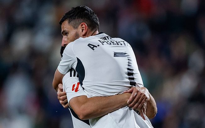 El Alba remontó en una buena segunda parte para lograr un triunfo vital en casa