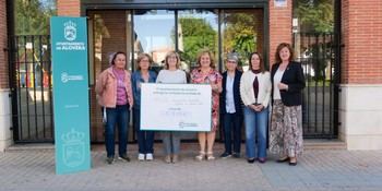 Alovera recauda más de 3.200 euros para la lucha contra el cáncer en cena solidaria