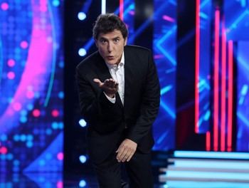 Antena 3 se consolida como líder del viernes con 'Tu cara me suena' y sus informativos