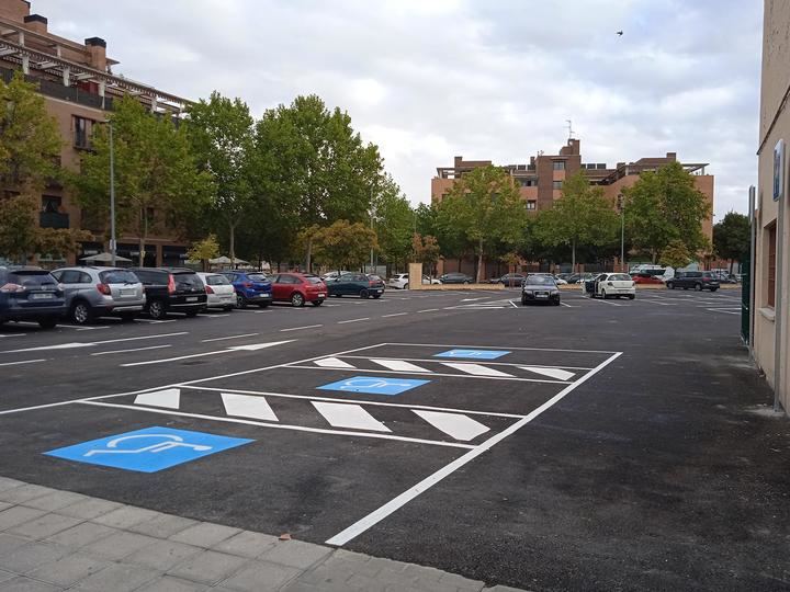 Entra en servicio el aparcamiento junto al Ayuntamiento de Azuqueca