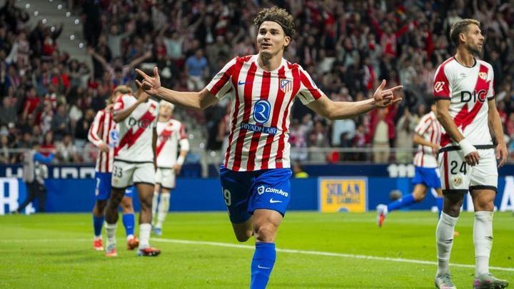 3-2. Julián Alvarez, con un triplete, rescata al Atlético de un gran Rayo