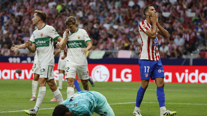 1-1. El Atlético de Madrid cede un empate ante el Elche y no termina de arrancar
