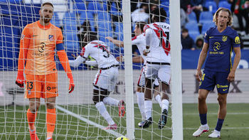 3-0. El Rayo se crece en Butarque ante un desconocido Atlético