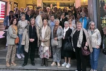 Los Clubes de Lectura de Azuqueca celebran la nueva temporada con una salida cultural a Madrid