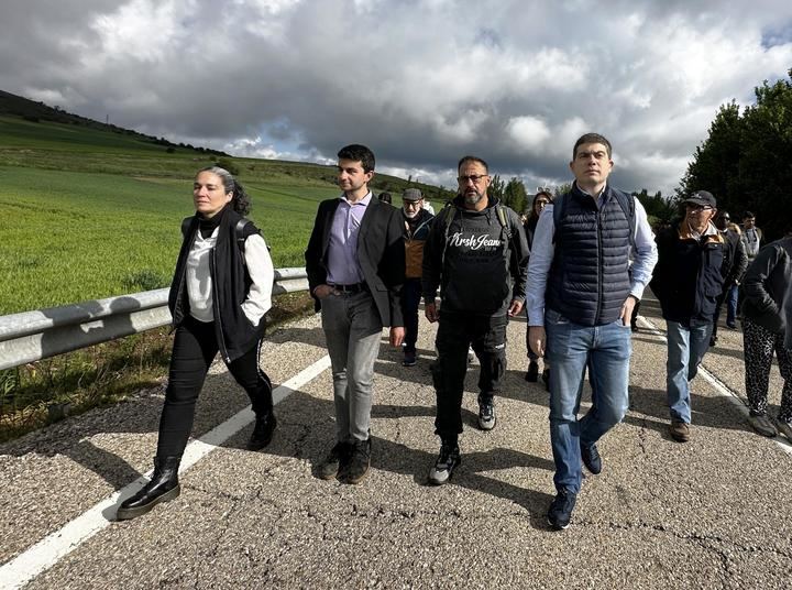 Cargos de VOX Guadalajara presentes en la 59ª Marcha Diocesana de Barbatona