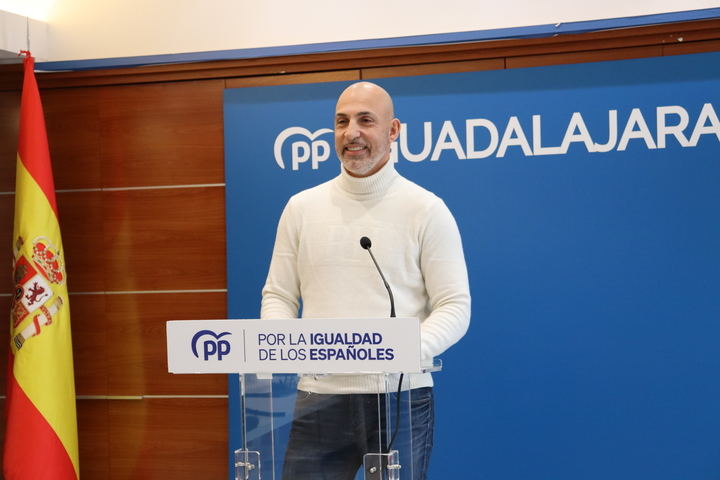 El PP asegura que la salida de Escudero ha sido un despido fulminante y pide al PSOE que explique los motivos