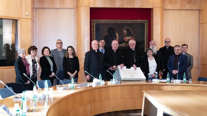 Ceremonia de restitución a la Diócesis de Sigüenza-Guadalajara de la Bula pontificia del Papa Clemente VI