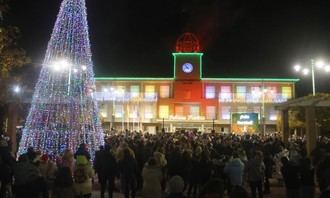 Cabanillas da inicio a la Navidad con el encendido del alumbrado festivo