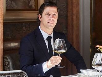 Carlos Taboada se convierte en el primer español nombrado Oficial de la Ordre des Coteaux de Champagne