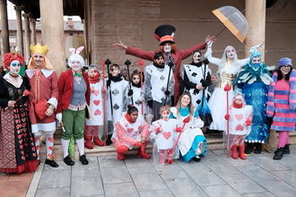 La persistente lluvia acorta desfile del Concurso de Disfraces en Guadalajara
