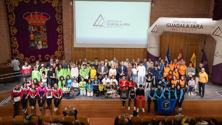 Cerca de 4.000 atletas participan en circuitos de carreras y senderismo en Guadalajara