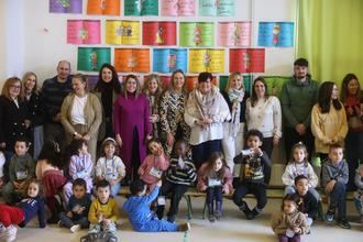 La alcaldesa de Guadalajara participa en la Ceremonia TEI del CEIP San Pedro Apóstol, marcada por la emoción y el compromiso por la convivencia escolar