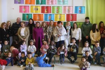 La alcaldesa de Guadalajara participa en la Ceremonia TEI del CEIP San Pedro Apóstol, marcada por la emoción y el compromiso por la convivencia escolar