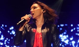 Chenoa desata la energía en Cabanillas con un concierto inolvidable