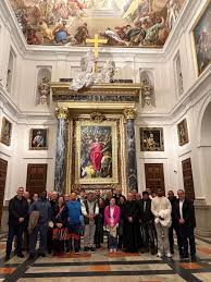 La Cofradía de la Santa Caridad lleva la Semana Santa de Toledo a los reclusos de Ocaña I