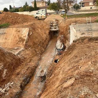 Ejecutada en Cabanillas una importante reparación de un colector principal, bajo el Canal del Henares