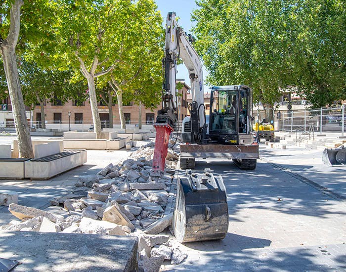 Obras de mejora en Plaza Mayor y piscina cubierta de Marchamalo superan los 400.000 €