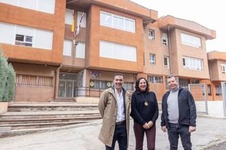 Inicia la renovación de la pintura exterior en el CEIP Balcón del Tajo