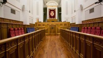 Izquierda Unida y Podemos responden al PSOE: La única forma de que el Estatuto no quede en manos de PP y VOX es aprobarlo ahora con la enmienda electoral.