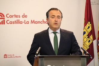 Moreno denuncia el abandono de Page: Mientras nosotros hemos estado al pie del cañón con los evacuados, el PSOE sólo ha aparecido para crear, confusión, tensión y hacerse la foto