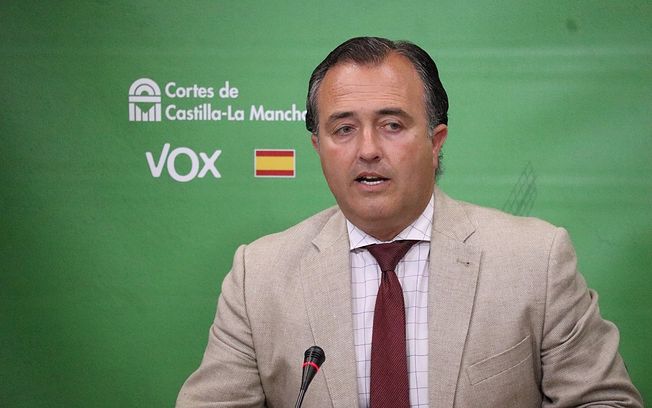 Vox llevará su rechazo al aumento de diputados en las Cortes de Castilla La Mancha a todos los ayuntamientos donde tiene concejales