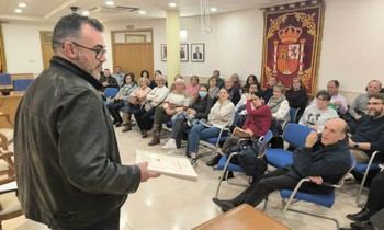 Marto Pariente deslumbra en encuentro literario en Cabanillas