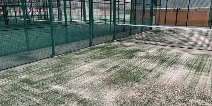 El Casar mejora sus instalaciones deportivas con nuevo césped y pistas de pádel renovadas