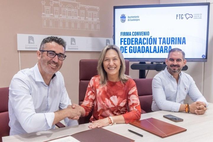 Guadalajara promueve la tauromaquia con nuevo convenio cultural