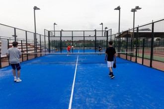 Guadalajara moderniza 9 pistas de pádel con césped de última tecnología