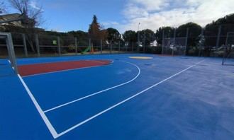 Cabanillas del Campo renueva la pista deportiva del Parque Albarda Gallega