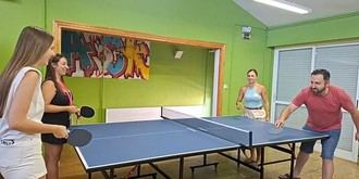 El Centro Joven de El Casar inaugura mesa de ping-pong