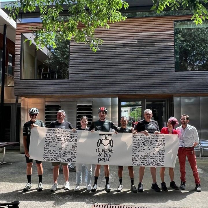 Ciclistas de 'El motor de tus pasos' completan reto Cabanillas-Montpellier y recaudan 25.000 euros para investigación