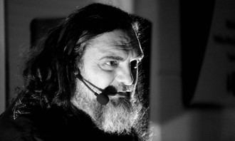 Pep Bruno deslumbra con su picaresca en los Cuentos Golfos 2025