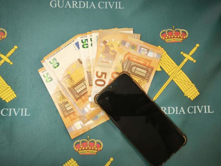 La Guardia Civil de Guadalajara detiene a una persona por estafa y falsificación de moneda