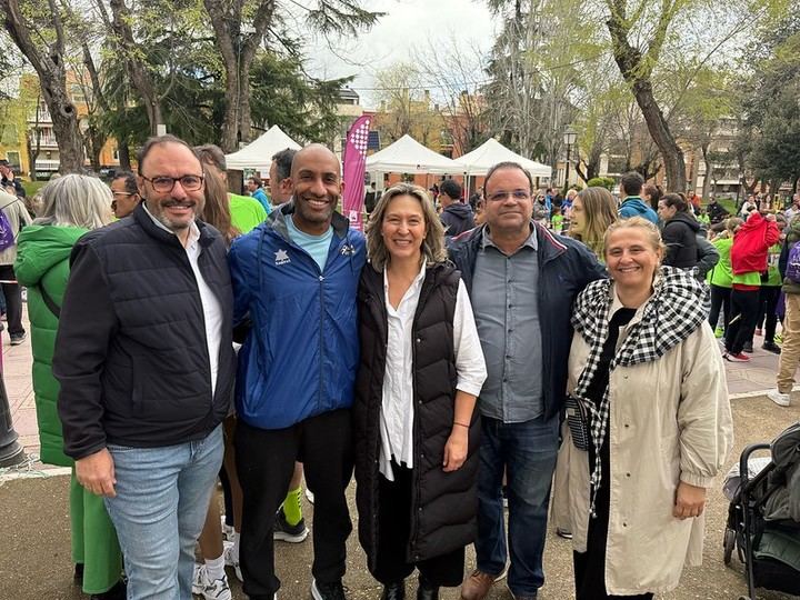 Más de 400 corredores participan en la VIII Carrera Solidaria Mizu por Apanag