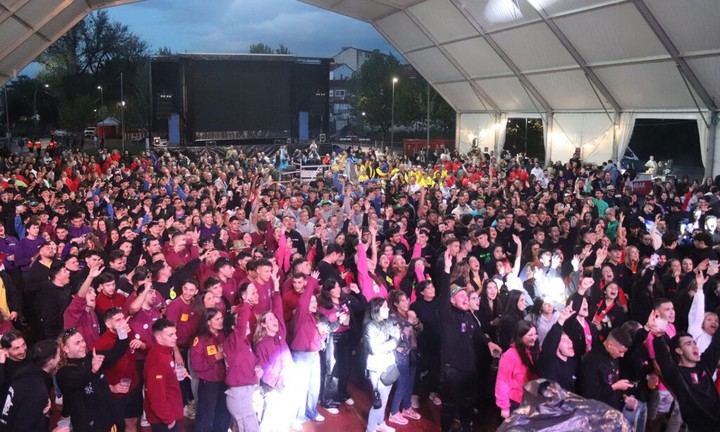 Cabanillas del Campo da inicio a las Fiestas de Mayo con un vibrante desfile