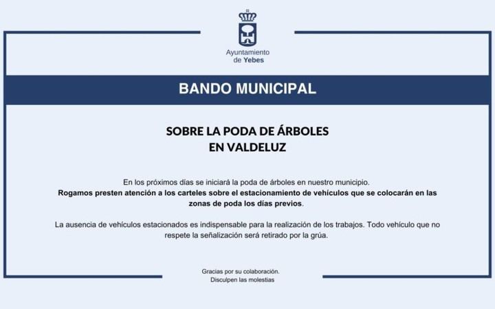 Poda de árboles en Valdeluz: atención a la señalización de estacionamiento