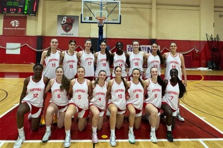 Concentración de selecciones U16 de baloncesto en Azuqueca para el Europeo