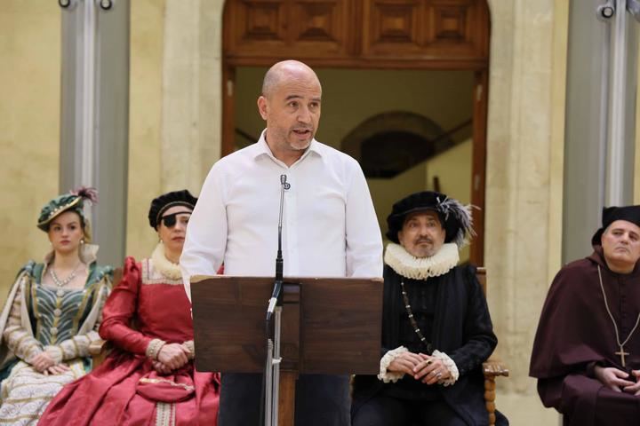 Comienza el Festival Ducal con el homenaje a Herrera Casado y un viaje escénico por su historia