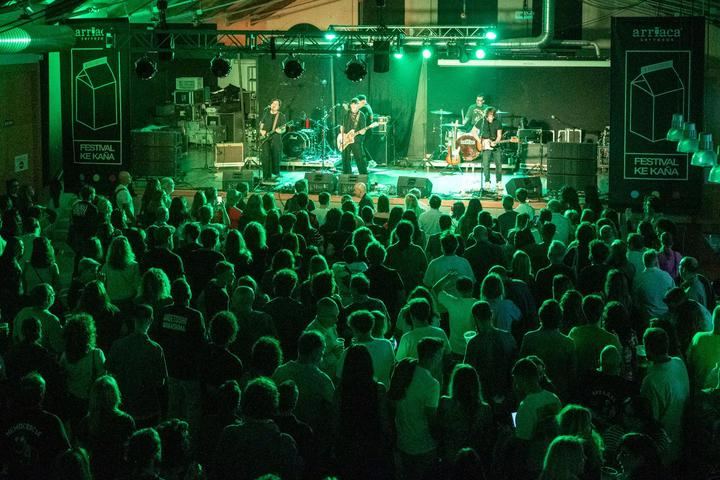 Ni la lluvia pudo con el espíritu Ke Kaña: el festival vuelve a llenar de música independiente el Espacio TYCE