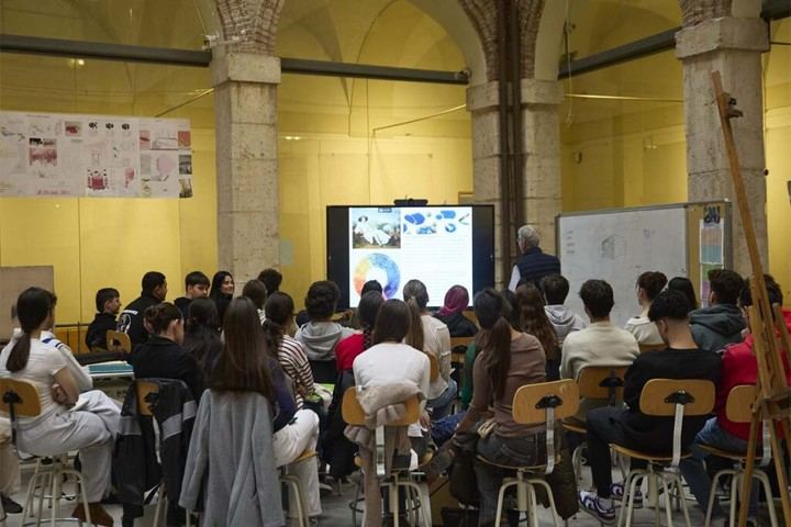 UAH impulsa habilidades blandas y mejora la comunicación en su plan educativo 2036