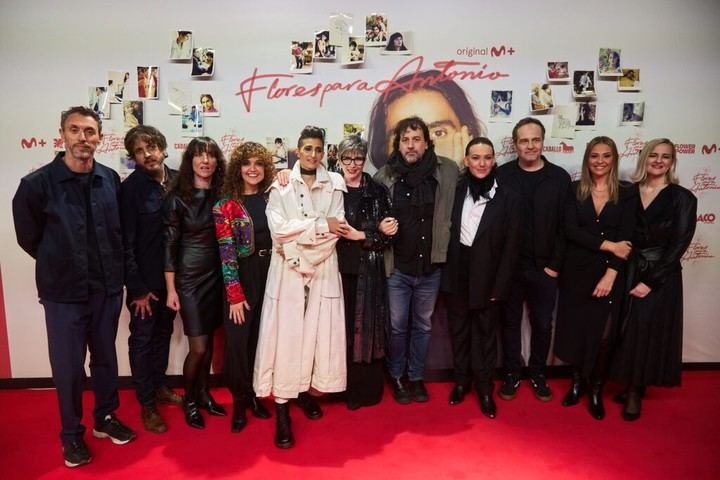 Emotiva première de 'Flores para Antonio' en Madrid con numerosas celebridades