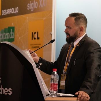 Frank Escandell es Investigador en el UNESCO Global AI Ethics and Governance Observatory – International AI Red Lines Subgroup