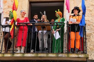 Fuentenovilla inicia sus fiestas con un pregón cargado de emoción y el homenaje a sus mayores