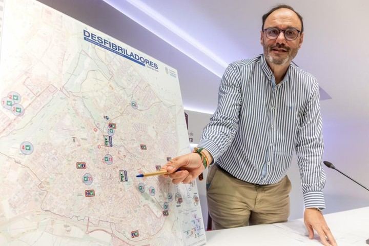 Guadalajara instala 19 nuevos desfibriladores para mejorar la salud pública