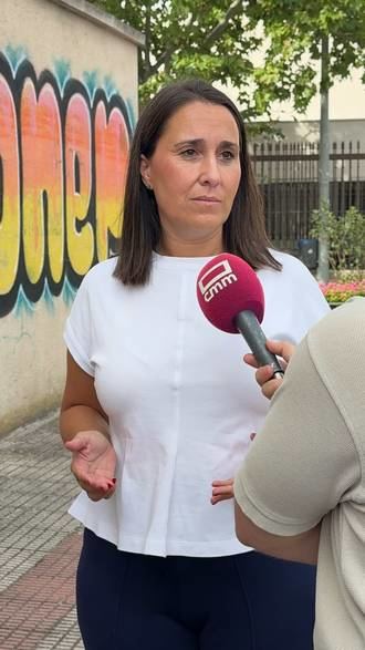 Hernández: "Page tiene 8 diputados que pueden permitir una moción de censura para acabar con Sánchez, pero a la hora de la verdad no hace absolutamente nada"